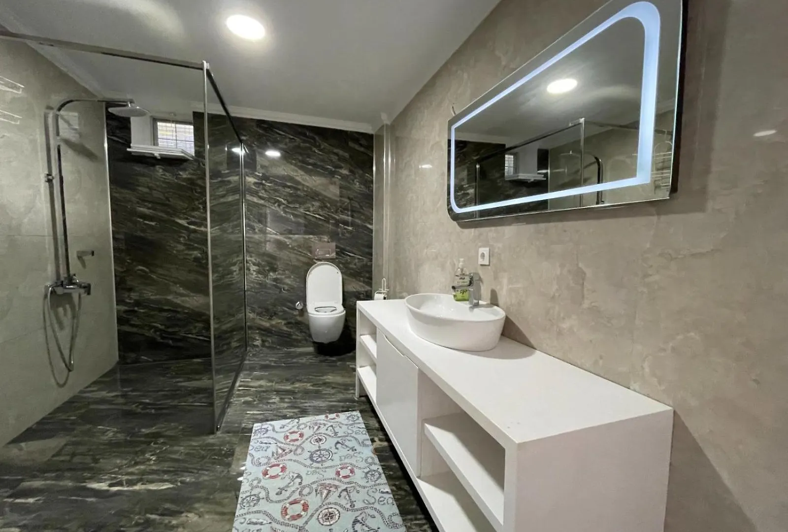 Villa Yalcin Poolfloor Kusadası Turecko